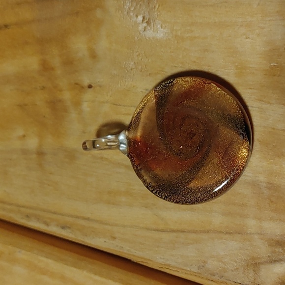 🇨🇦3 For $20🇨🇦Three Glass Pendants all with touches of Gold Tones - Picture 4 of 9